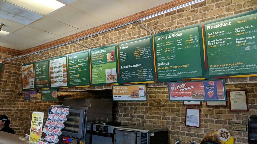Subway Restaurants | restaurant | Georgetown Square Shopping Center, 10400 Old Georgetown Rd, Bethesda, MD 20814, USA | 3014934174 OR +1 301-493-4174