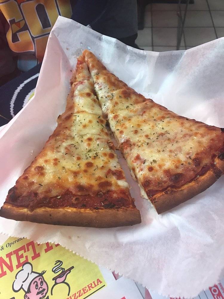 Annettis Pizzeria | restaurant | 4950 N Cumberland Ave, Norridge, IL 60706, USA | 7084561056 OR +1 708-456-1056