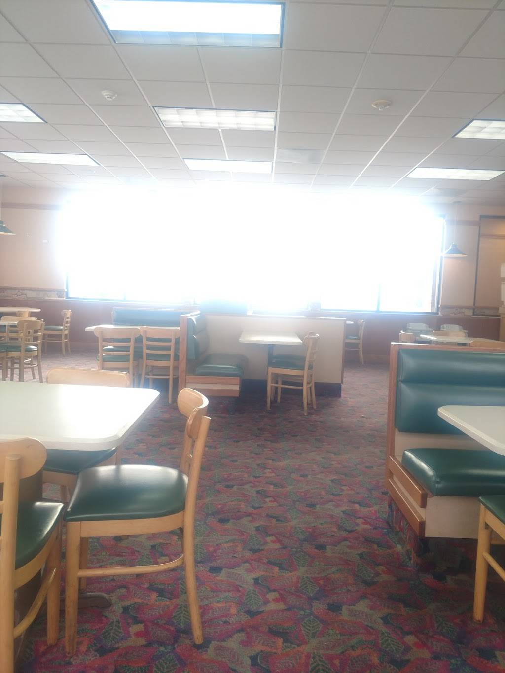 Wendys | restaurant | 4602 Northfield Rd, Cleveland, OH 44128, USA | 2162859197 OR +1 216-285-9197