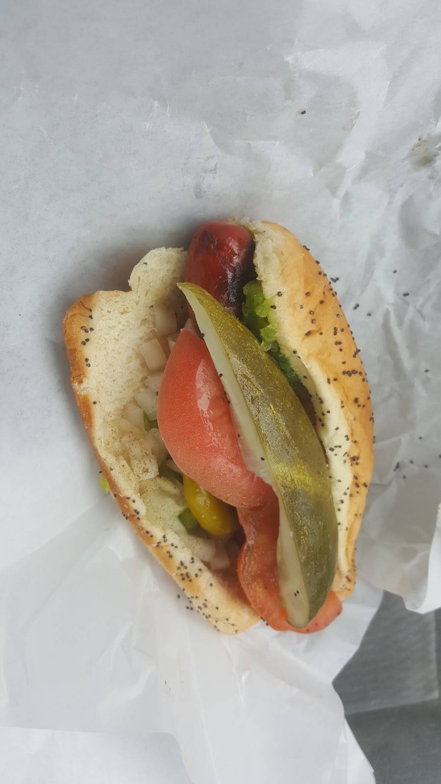 Wolfys | restaurant | 2734 W Peterson Ave, Chicago, IL 60659, USA | 7737430207 OR +1 773-743-0207