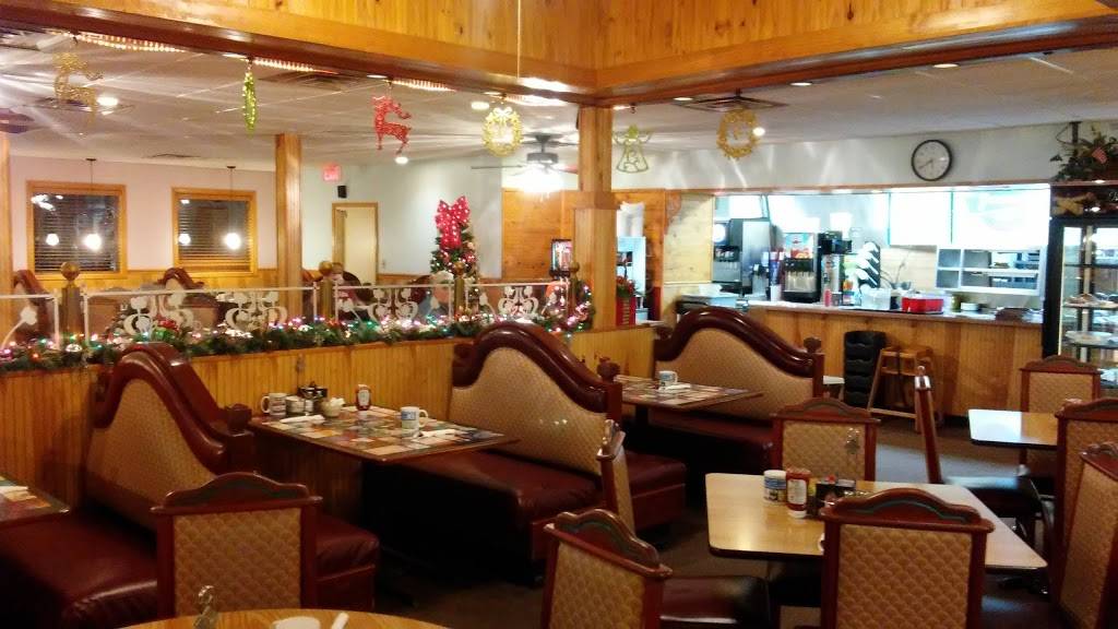 Crawfordsville Forum Family | restaurant | 1410 Darlington Ave, Crawfordsville, IN 47933, USA | 7653618751 OR +1 765-361-8751