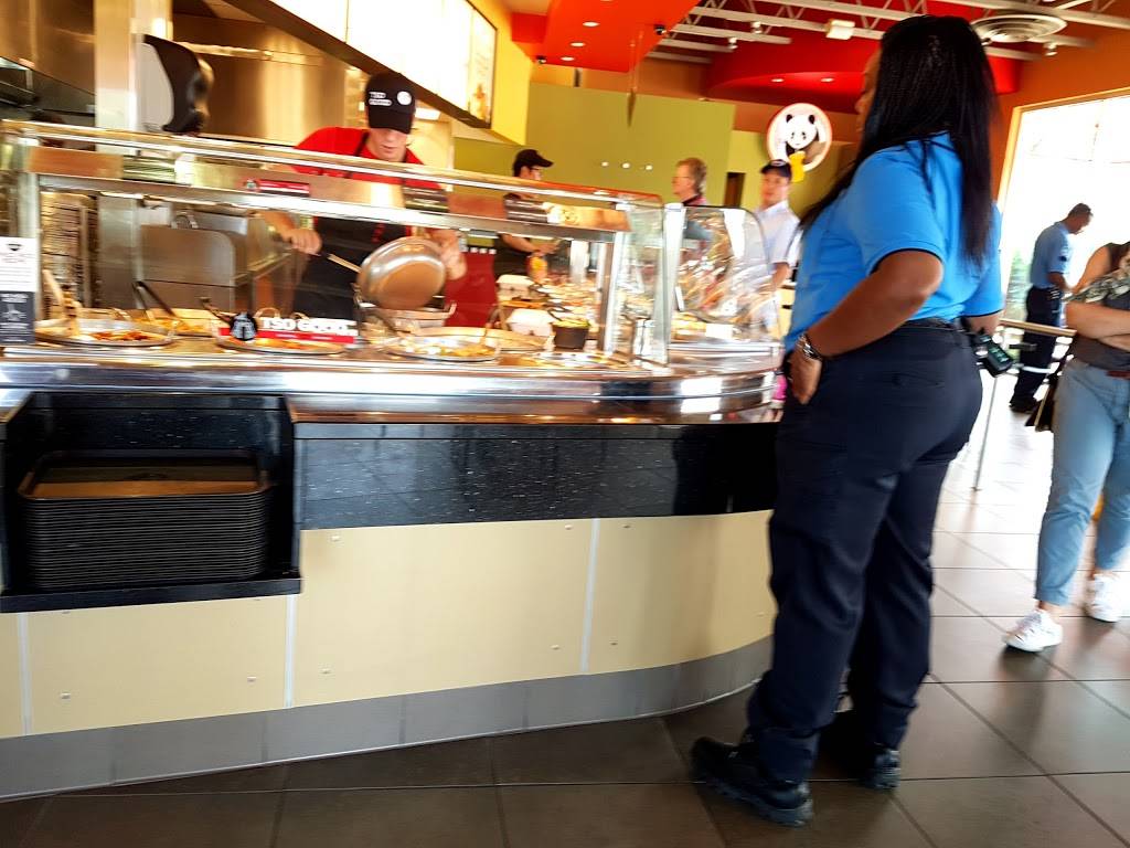 Panda Express | meal takeaway | 6201 N Lincoln Ave, Chicago, IL 60659, USA | 7734786870 OR +1 773-478-6870