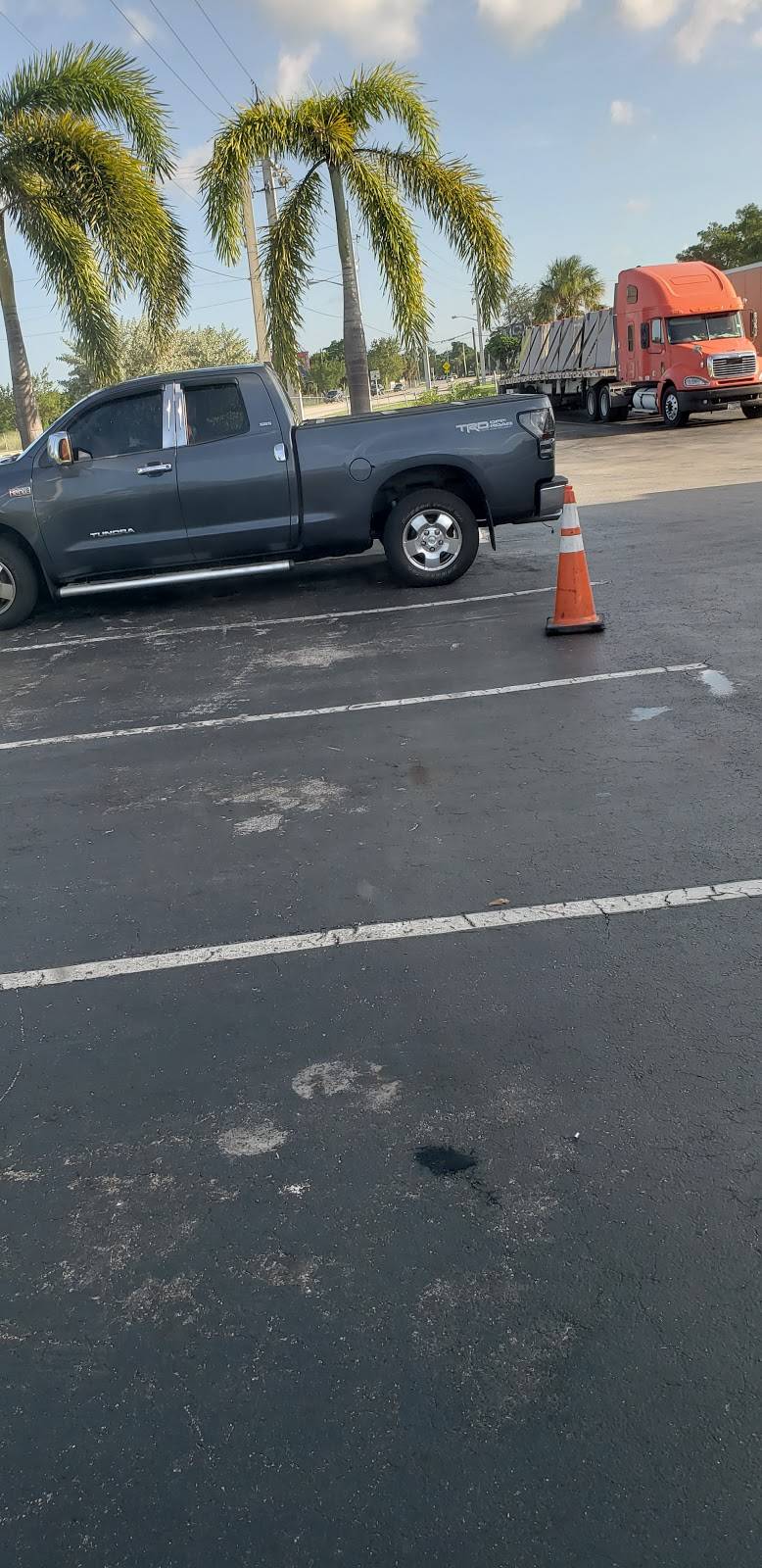 Mi Vami Restaurant & Grill | restaurant | 1350 NW 31st Ave, Pompano Beach, FL 33069, USA | 5125550110 OR +1 512-555-0110