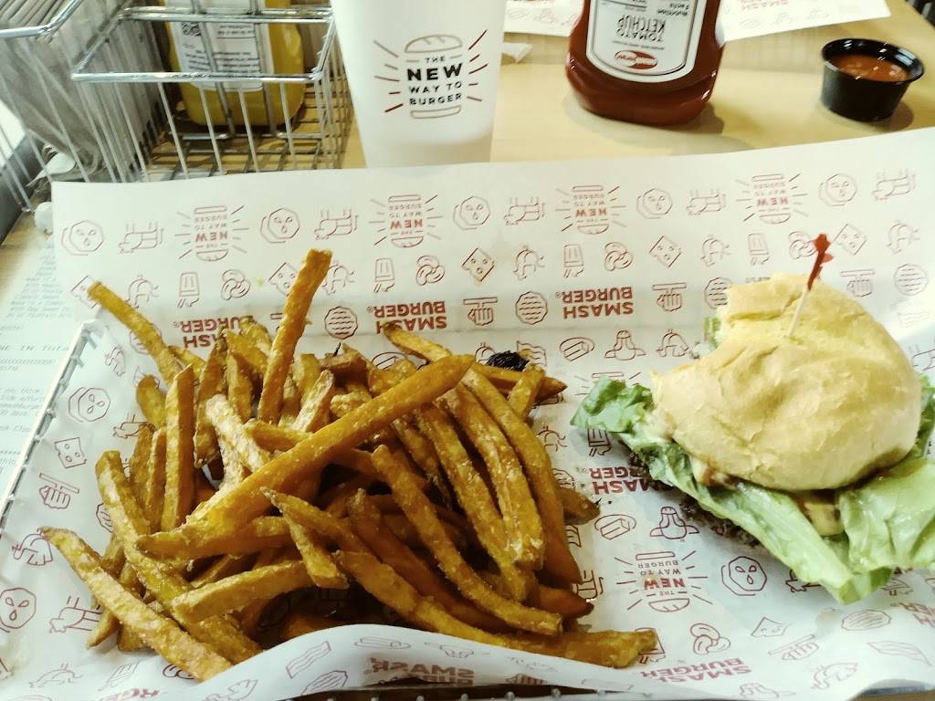 Smashburger | restaurant | 130 General Stilwell Dr Suite 108, Marina, CA 93933, USA | 8319201250 OR +1 831-920-1250