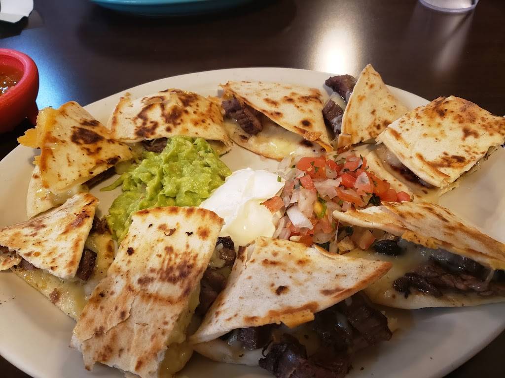 Esmes Mexican restaurant | restaurant | 1602 Callaghan Rd, San Antonio, TX 78228, USA | 2102653216 OR +1 210-265-3216