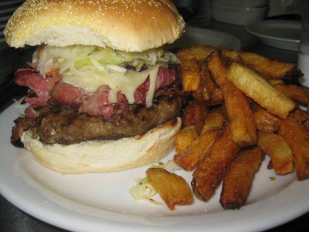 Pancers Deli Emporium | restaurant | 9960 Dufferin St #12, Maple, ON L6A 4K5, Canada | 9054171719 OR +1 905-417-1719