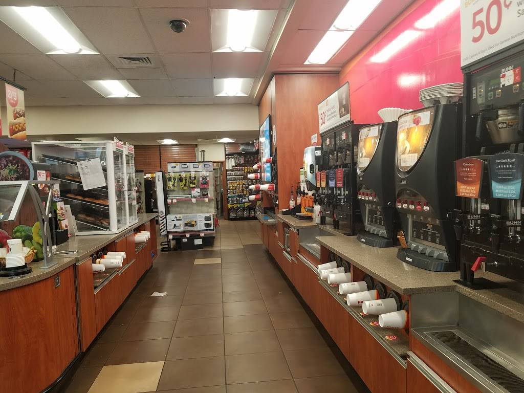 Flying J Travel Center | restaurant | 122 Fitz Henry Rd, Smithton, PA 15479, USA | 7248724050 OR +1 724-872-4050