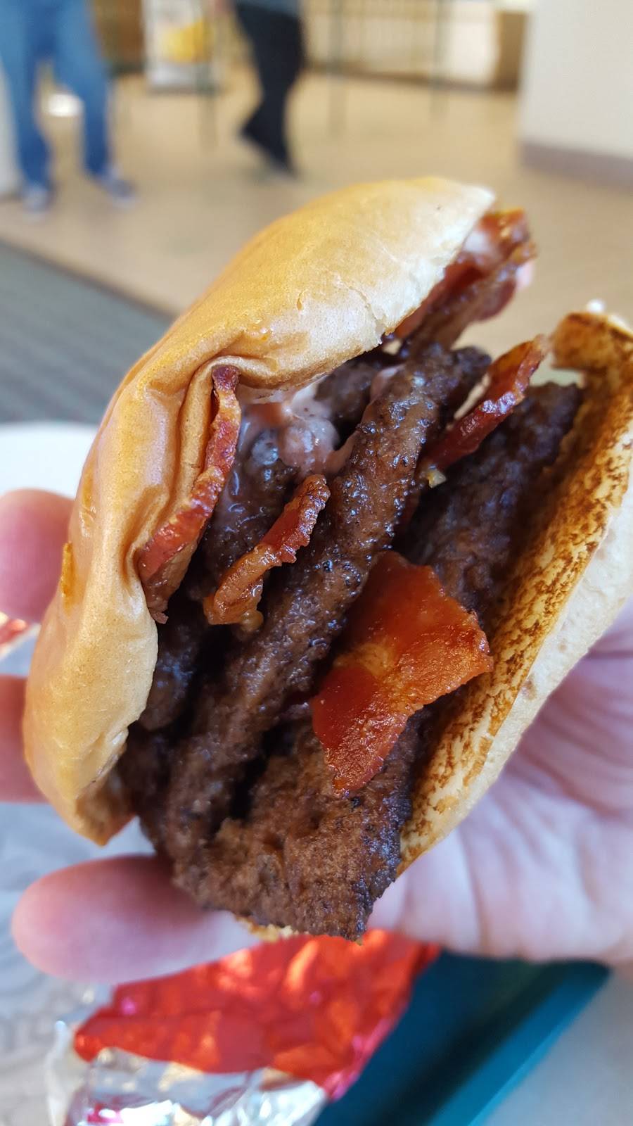 Wendys | restaurant | 17218 E Shea Blvd, Fountain Hills, AZ 85268, USA | 4808372551 OR +1 480-837-2551