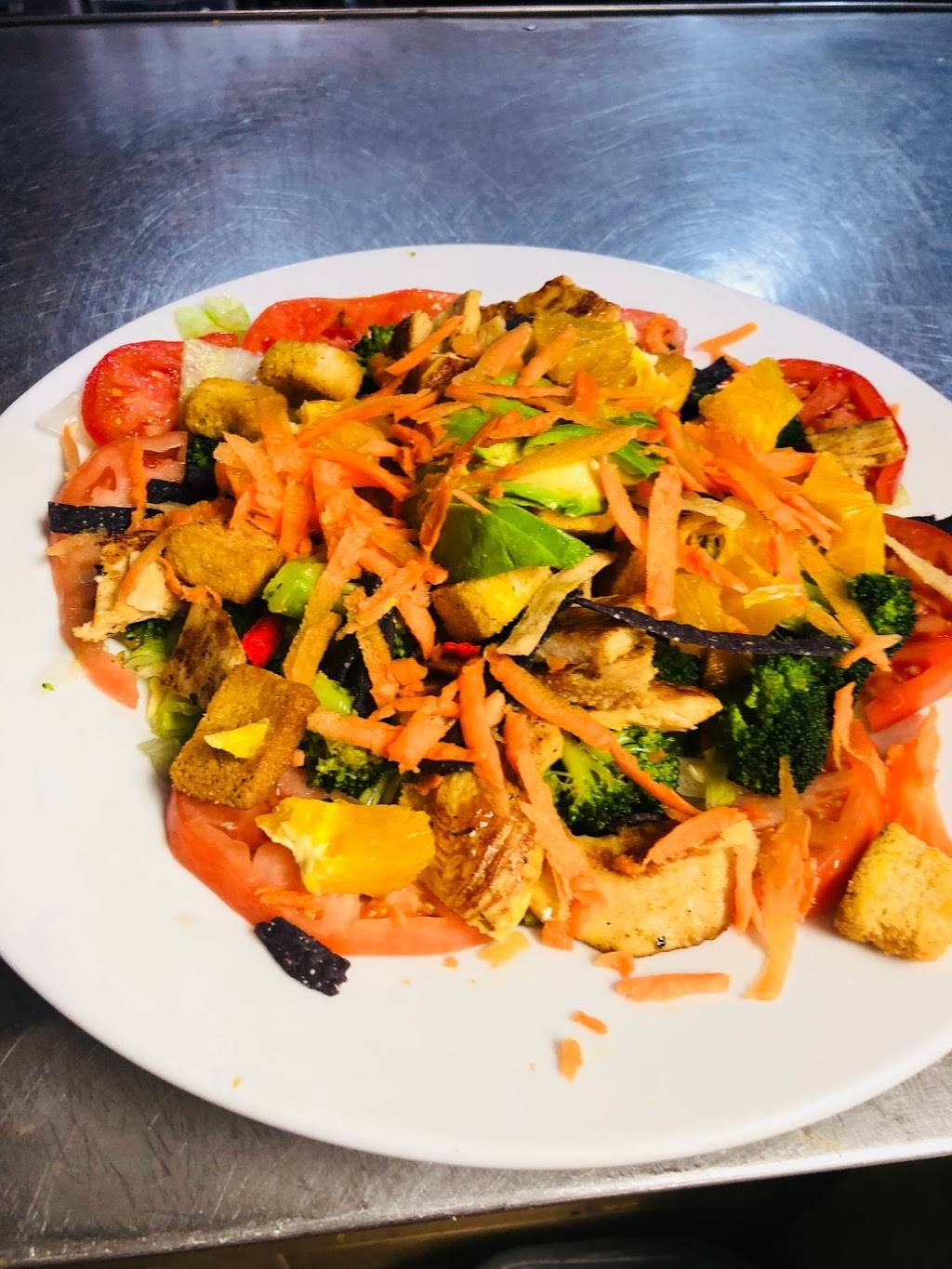 Charros De Jalisco Sports Bar & Grill | restaurant | 3802 I-69 Access Rd, Corpus Christi, TX 78410, USA | 3612484353 OR +1 361-248-4353