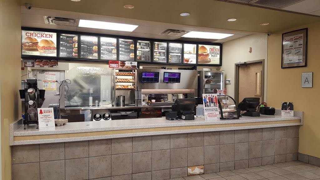 Arbys | restaurant | 606 S Gloster St, Tupelo, MS 38801, USA | 6628415147 OR +1 662-841-5147