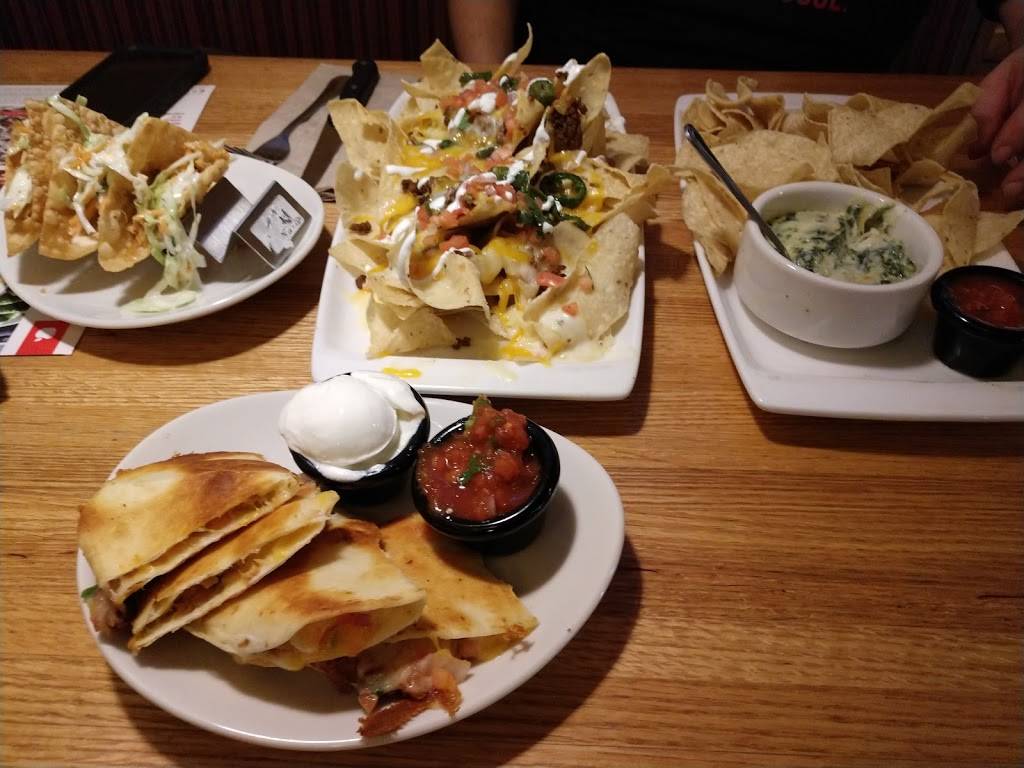 Applebees Grill + Bar | restaurant | 379 Amherst St, Somerset Plaza, Nashua, NH 03063, USA | 6038869292 OR +1 603-886-9292