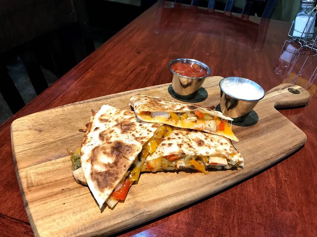 Alexs Grill | restaurant | 2345 Wyecroft Rd Unit19, Oakville, ON L6L 6L8, Canada | 9058252111 OR +1 905-825-2111