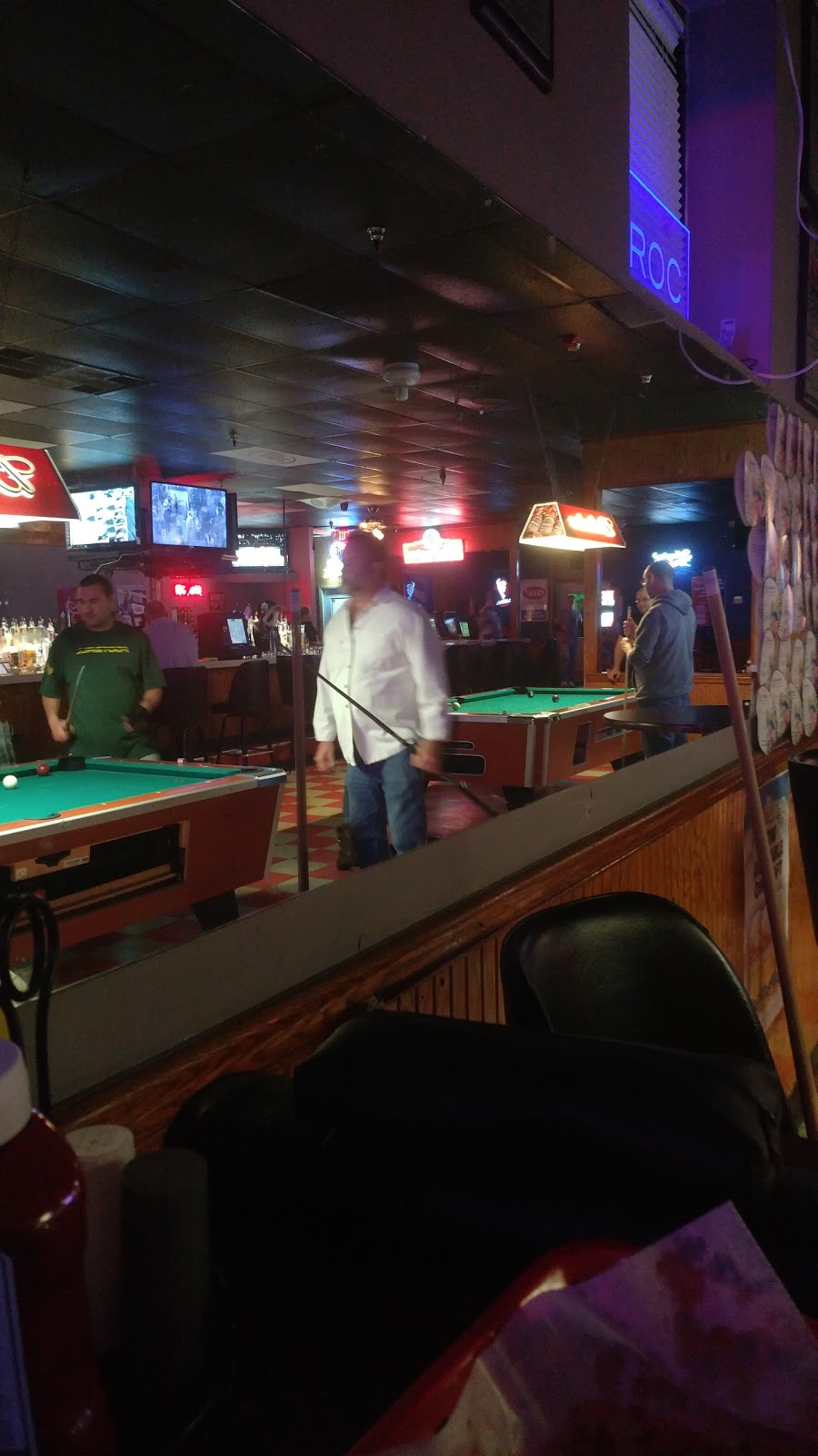 Bills Place | night club | 4771 Mahoning Ave, Youngstown, OH 44515, USA | 3302701703 OR +1 330-270-1703