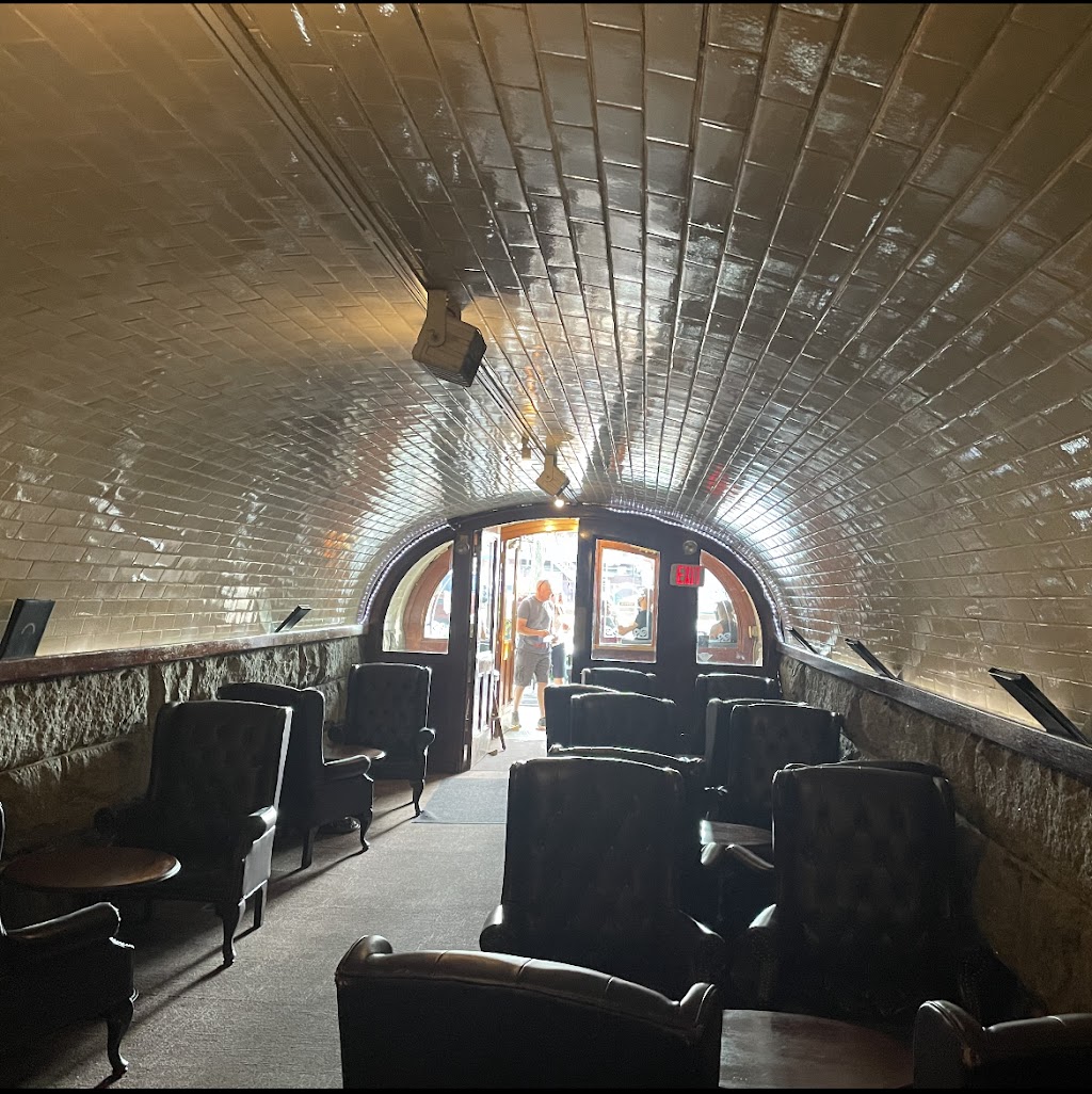 The Tunnel Bar | restaurant | 125 A Pleasant St, Northampton, MA 01060, USA | 4133264151 OR +1 413-326-4151