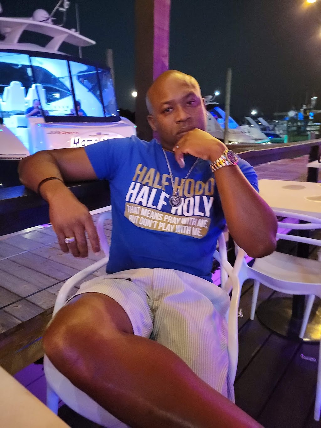 Agua on the Mile | restaurant | 379 Woodcleft Ave, Freeport, NY 11520, USA | 5166009680 OR +1 516-600-9680