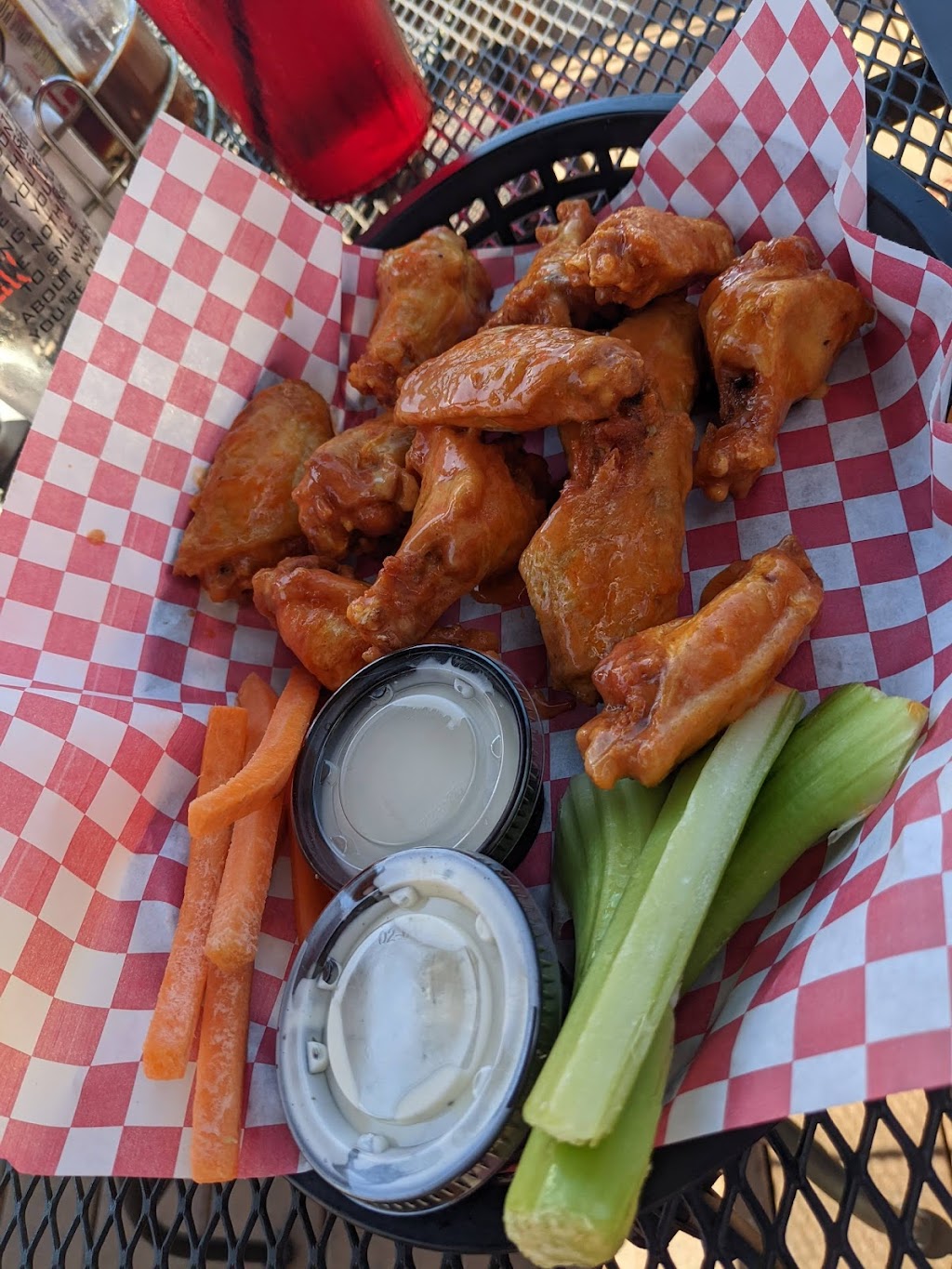 Mondays Pub | restaurant | 7934 S Main St, Helen, GA 30545, USA | 7068780094 OR +1 706-878-0094