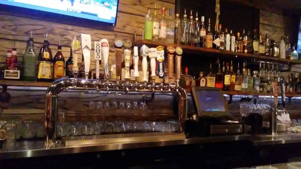 Strings Bar And Grill | restaurant | 680 N Main St, Manteca, CA 95336, USA | 2092390378 OR +1 209-239-0378