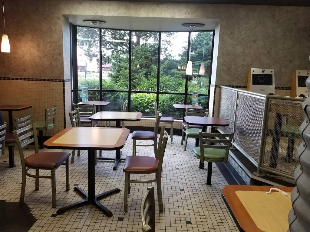 McDonalds | cafe | 851 WI-54, Black River Falls, WI 54615, USA | 7152845538 OR +1 715-284-5538
