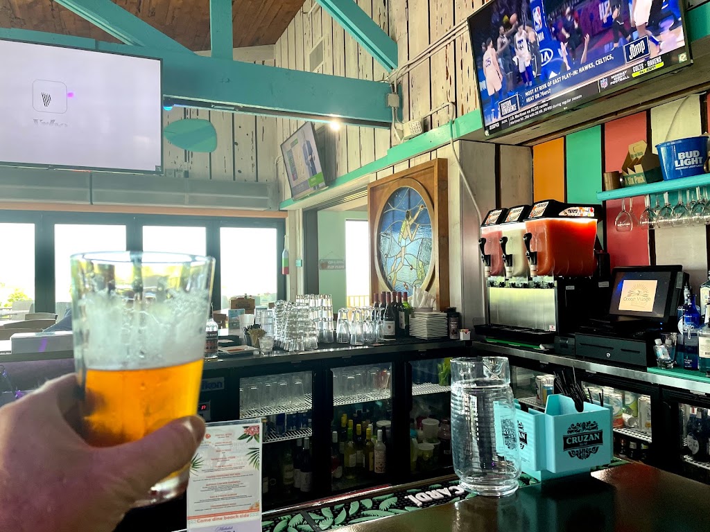 Island Beach Bar and Restaurant | restaurant | 2400 S Ocean Dr, Fort Pierce, FL 34949, USA | 7724094677 OR +1 772-409-4677