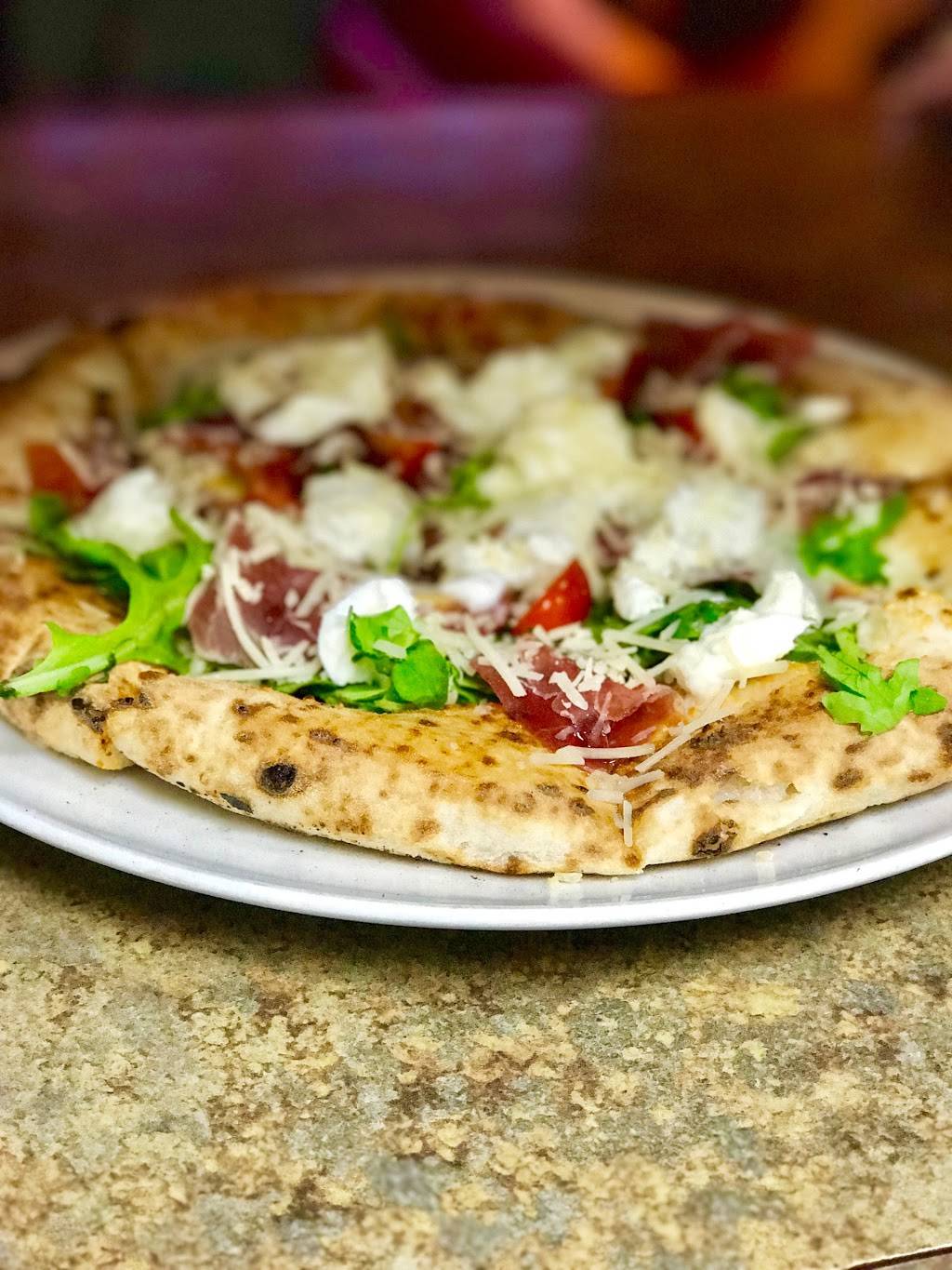 900 Degrees Brick Oven Pizza | restaurant | 609 E Main St A, Purcellville, VA 20132, USA | 5403383322 OR +1 540-338-3322