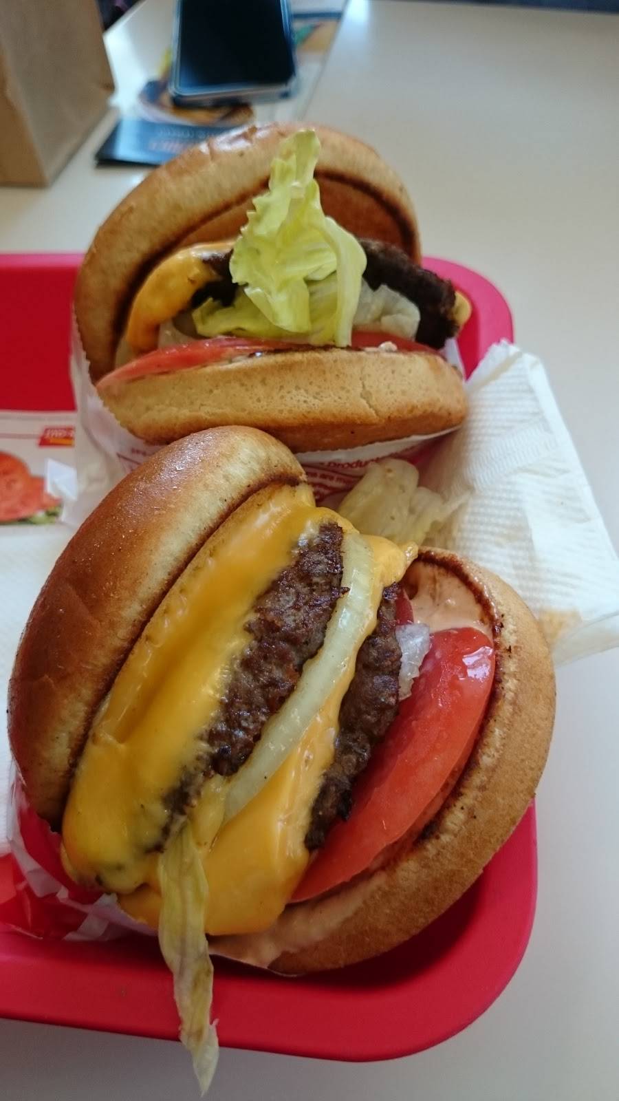 In-N-Out Burger | restaurant | 2895 Park Ave, Tustin, CA 92782, USA | 8007861000 OR +1 800-786-1000