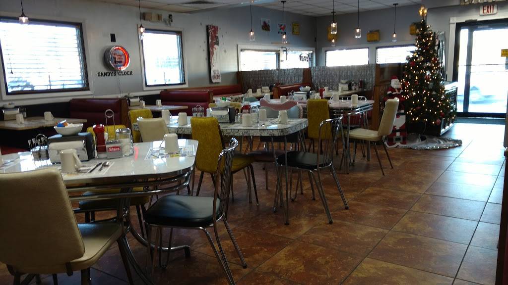 Miss Batavia | restaurant | 566 E Main St, Batavia, NY 14020, USA | 5853439786 OR +1 585-343-9786