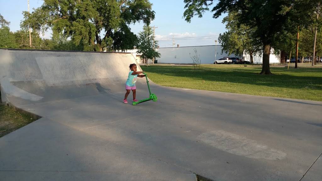 Great Wall Restaurant | meal delivery | 1812 S Seneca St #410, Wichita, KS 67213, USA | 3162646868 OR +1 316-264-6868