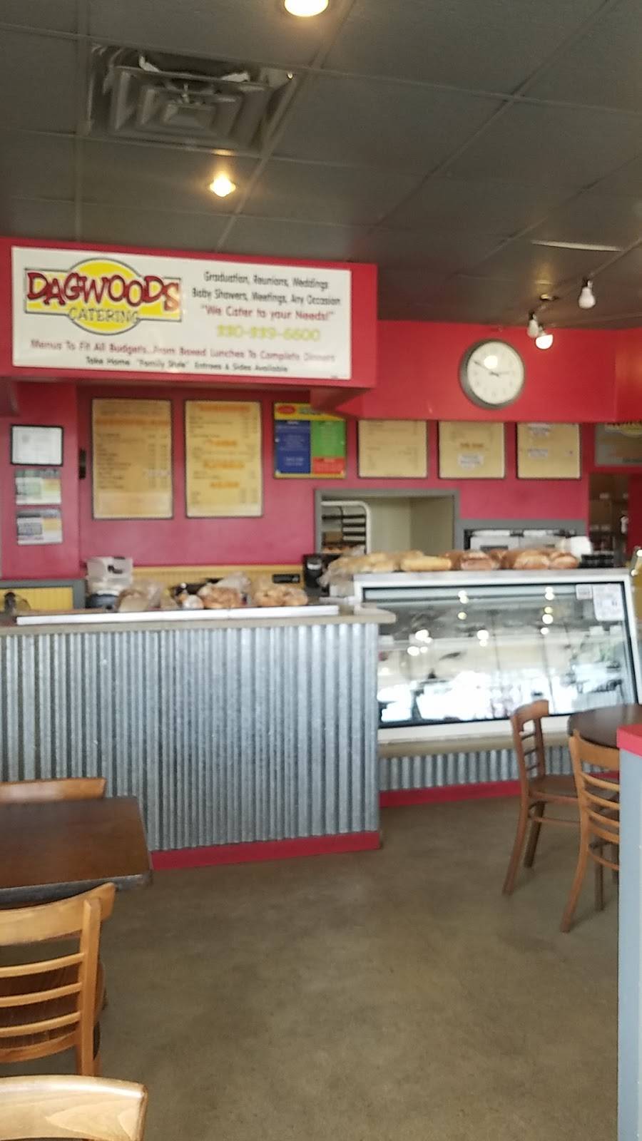 Dagwoods Restaurant | restaurant | 535 W High Ave, New Philadelphia, OH 44663, USA | 3303396600 OR +1 330-339-6600