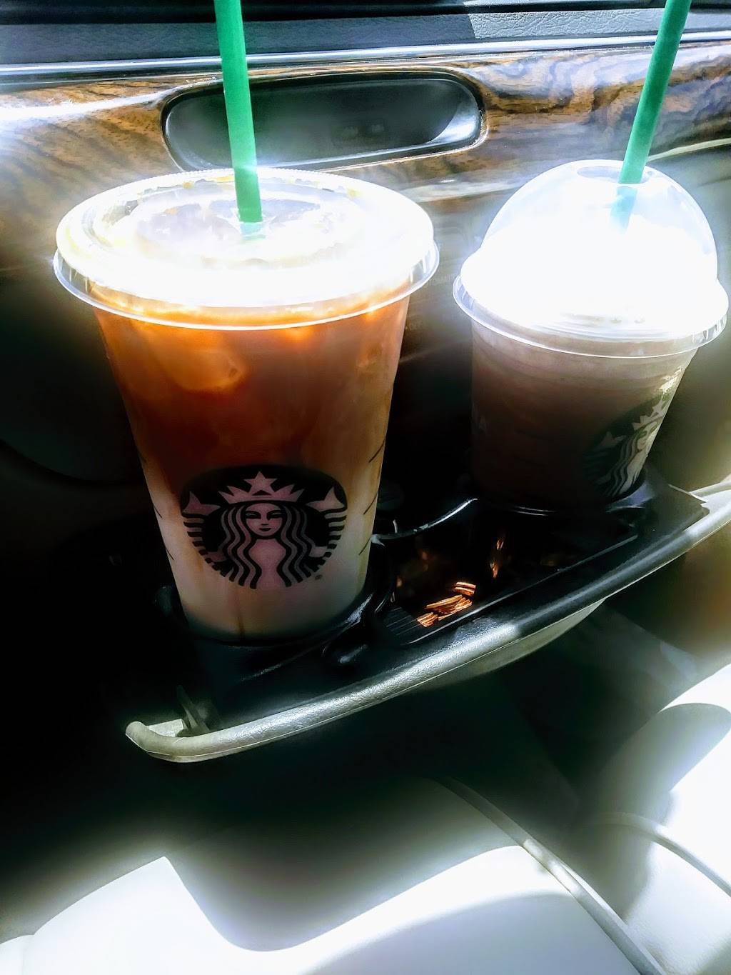 Starbucks | cafe | 1117 Savannah Hwy, Charleston, SC 29407, USA | 8433236648 OR +1 843-323-6648