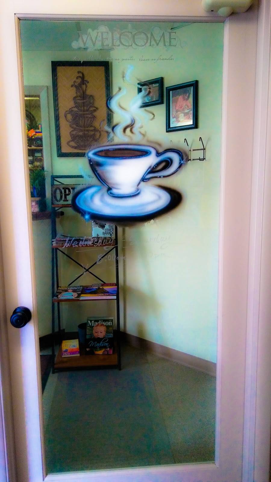 Bistro | restaurant | 1601 Arrow Ave, Anderson, IN 46016, USA | 7654257978 OR +1 765-425-7978