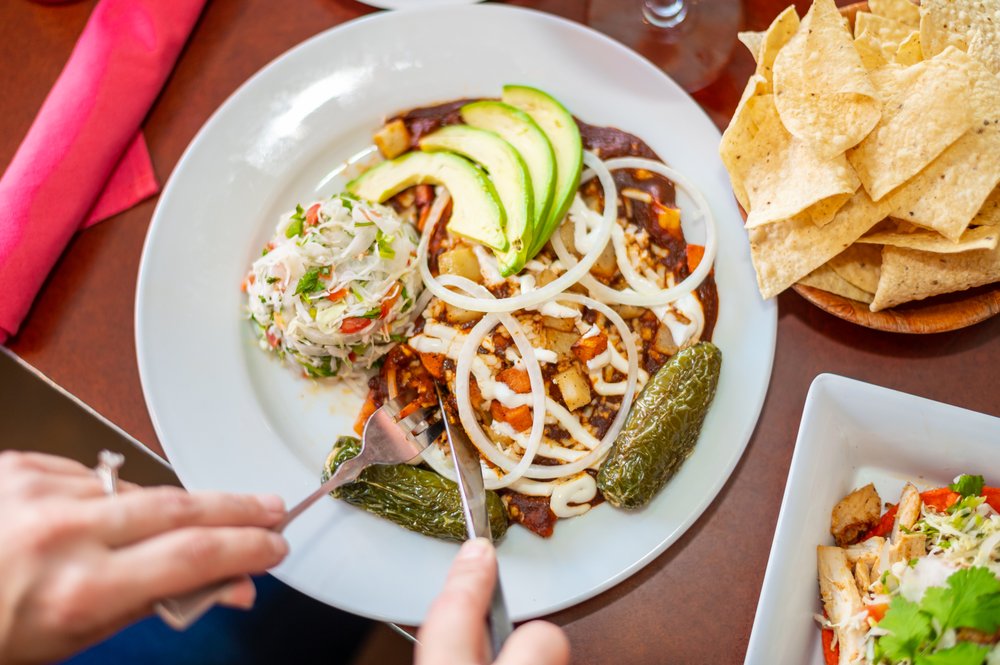 Rosarios Mexican Cafe Y Cantina (Southtown) | restaurant | 910 S Alamo St, San Antonio, TX 78205, USA | 2102231806 OR +1 210-223-1806