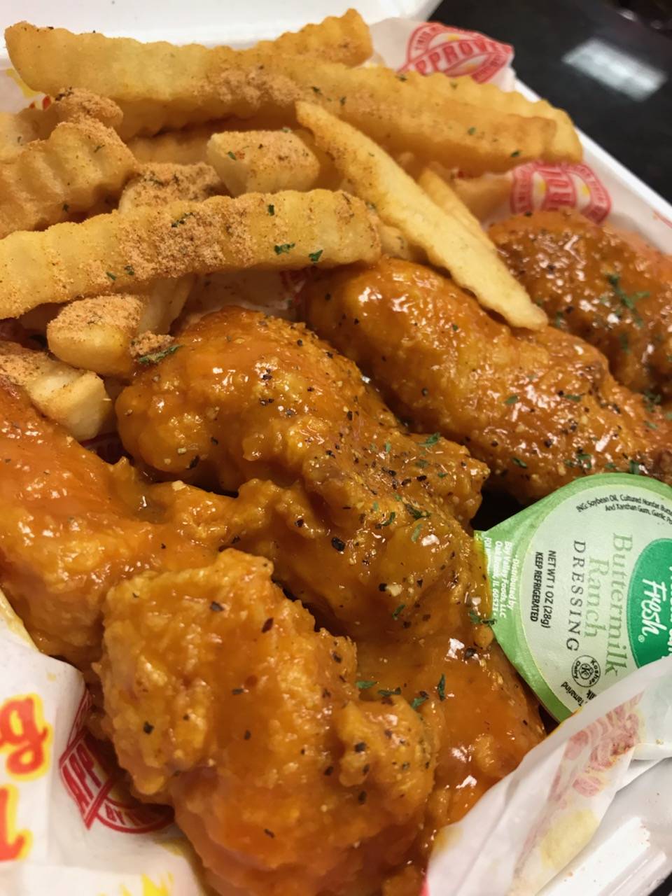 The Wing Guru Bartlett | restaurant | 7199 Stage Rd, Memphis, TN 38133, USA | 9015098845 OR +1 901-509-8845