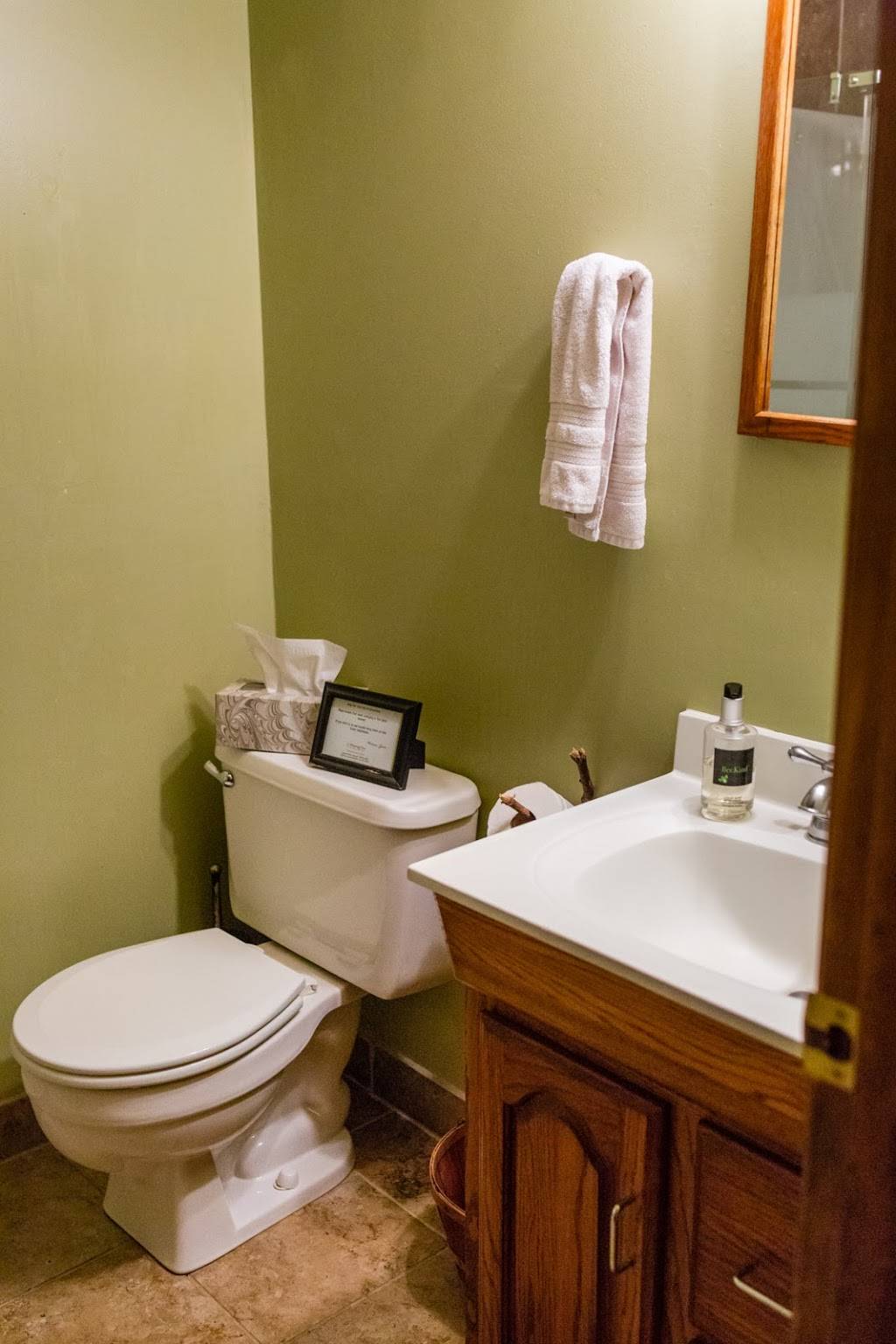 Whispering Pines Bed & Breakfast | restaurant | 2018 6th Ave, Nebraska City, NE 68410, USA | 4028735850 OR +1 402-873-5850