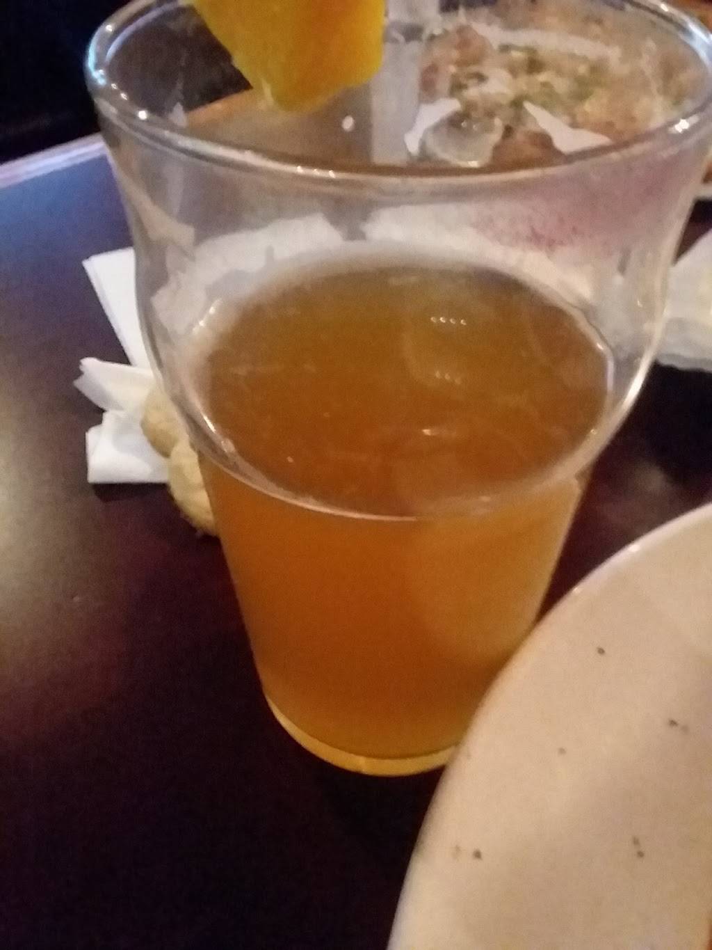 Charlies Place | restaurant | 3073 Cranberry Hwy, East Wareham, MA 02538, USA | 5082956656 OR +1 508-295-6656