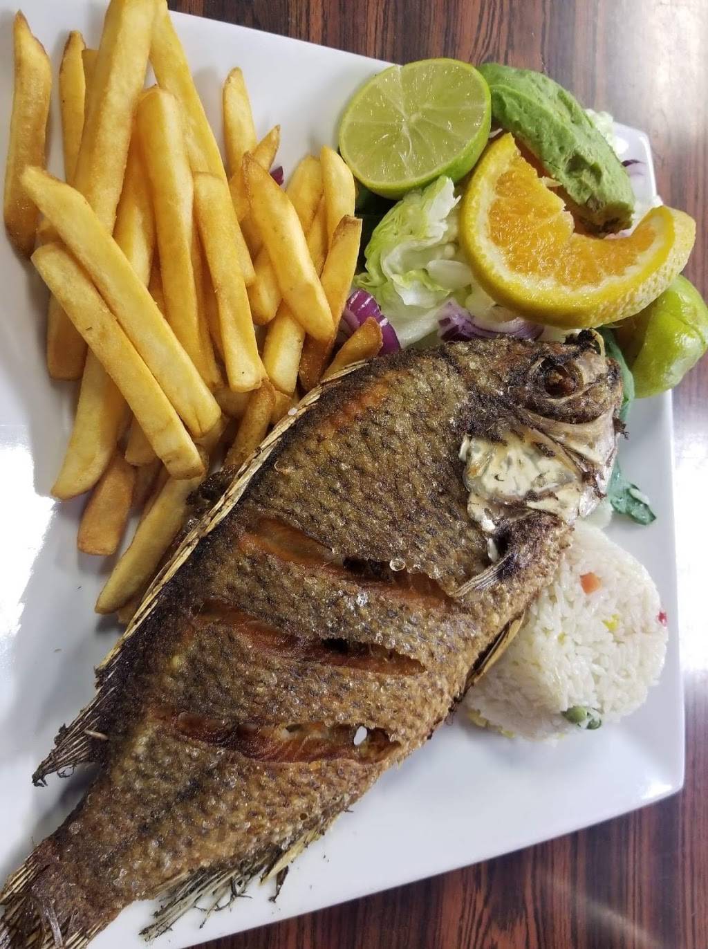 Mariscos Las Quince Letras | restaurant | 7344 Van Nuys, CA 91405, USA | 8189885140 OR +1 818-988-5140