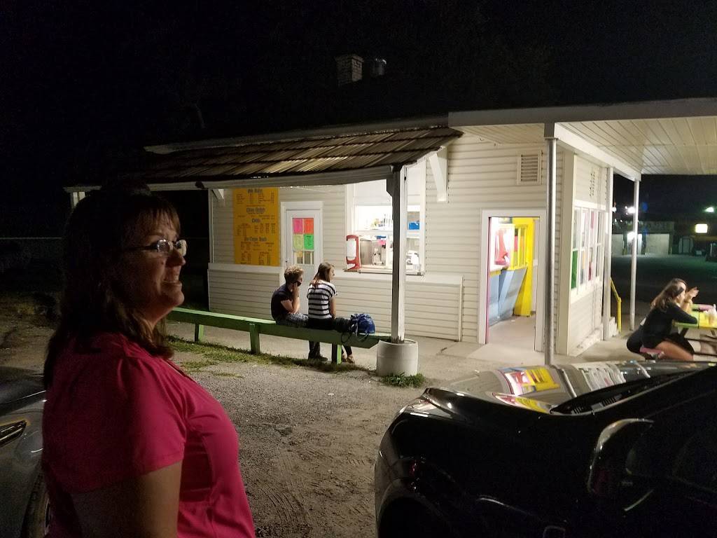 Cree-Mee Freeze | restaurant | 100 S Main St, Concordia, MO 64020, USA | 6604632272 OR +1 660-463-2272