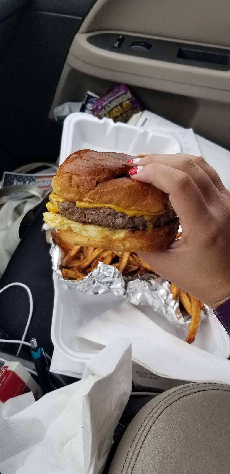 The Dogg House Bar & Grill | meal delivery | 33475 Lake Rd, Avon Lake, OH 44012, USA | 4409337000 OR +1 440-933-7000