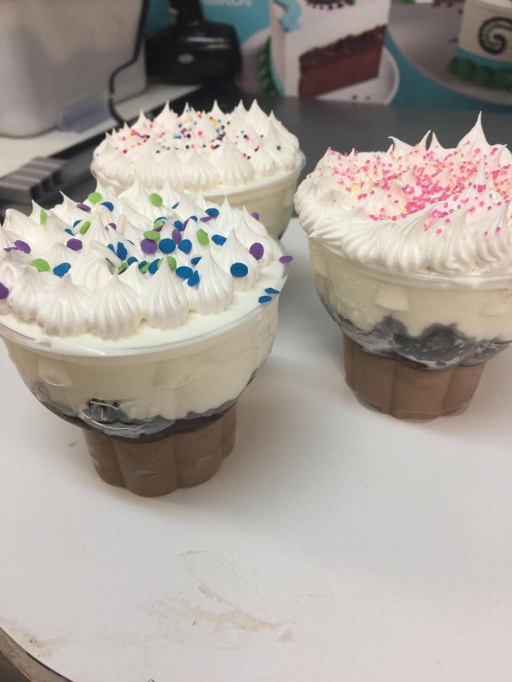 Dairy Queen (Treat only) | restaurant | 261 E Irving Park Rd, Roselle, IL 60172, USA | 6305291908 OR +1 630-529-1908