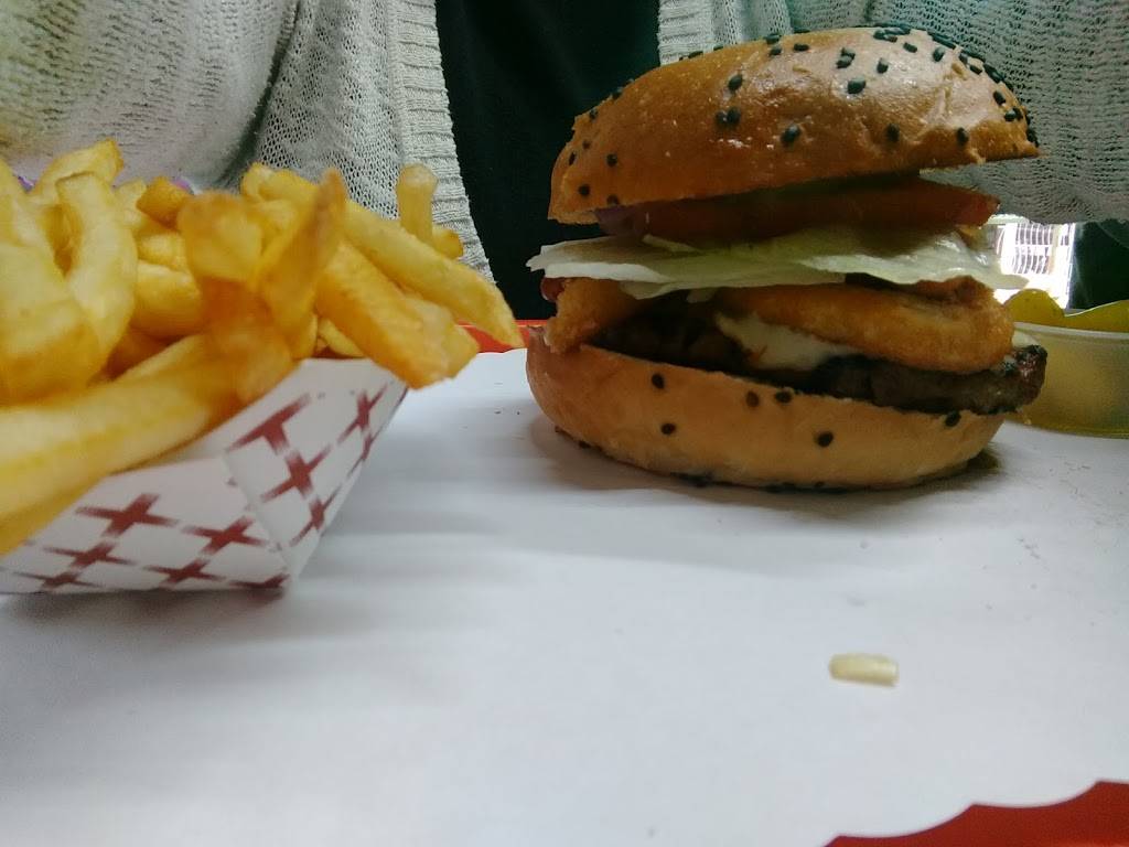 Bayos burger | restaurant | Av Mexico 1706, Buenaventura, 22880 Ensenada, B.C., Mexico | 016461207153 OR +52 646 120 7153