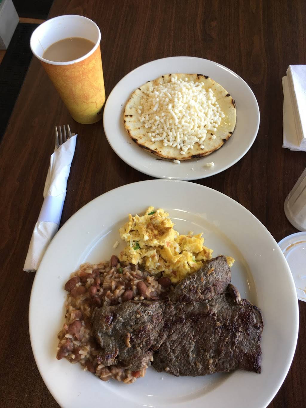 Cafe Colombia Bakery | bakery | 235 Broad St, Cumberland, RI 02864, USA | 4013353305 OR +1 401-335-3305