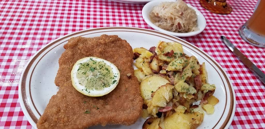 Franken Stube | restaurant | 328 Rives Rd, Petersburg, VA 23805, USA | 8048052482 OR +1 804-805-2482