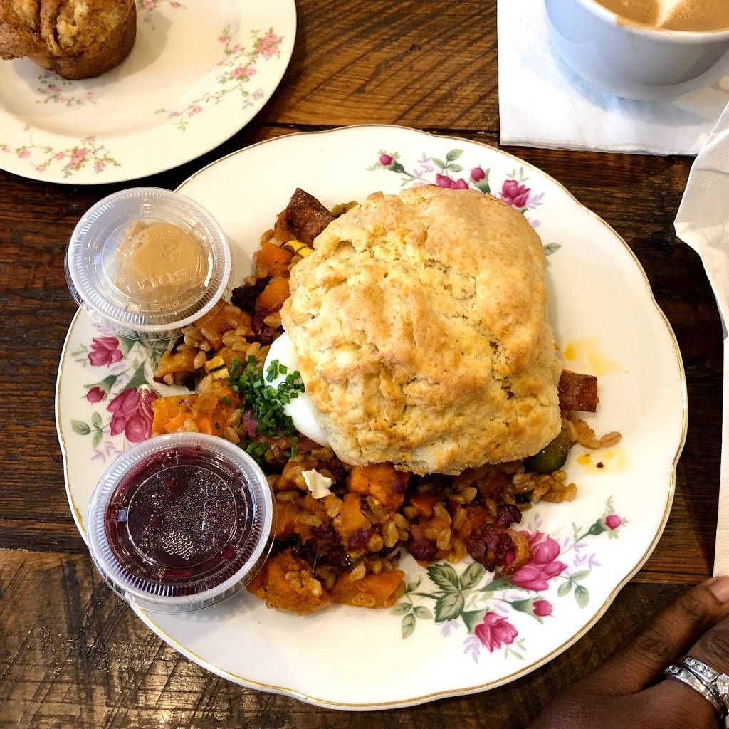 Stomping Ground | restaurant | 2309 Mt Vernon Ave, Alexandria, VA 22301, USA | 7035676616 OR +1 703-567-6616