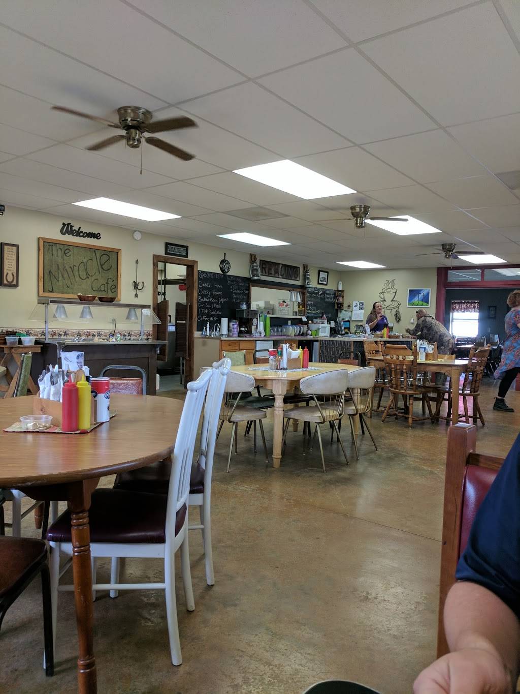 The Miracle Cafe | restaurant | 103 Franklin St, Reading, KS 66868, USA | 6206993009 OR +1 620-699-3009