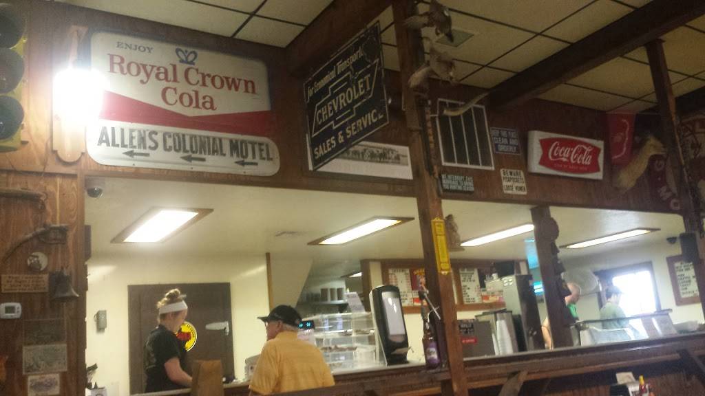 Brians Bar-B-Q | restaurant | 151 Commerce St, Clute, TX 77531, USA | 9792651232 OR +1 979-265-1232