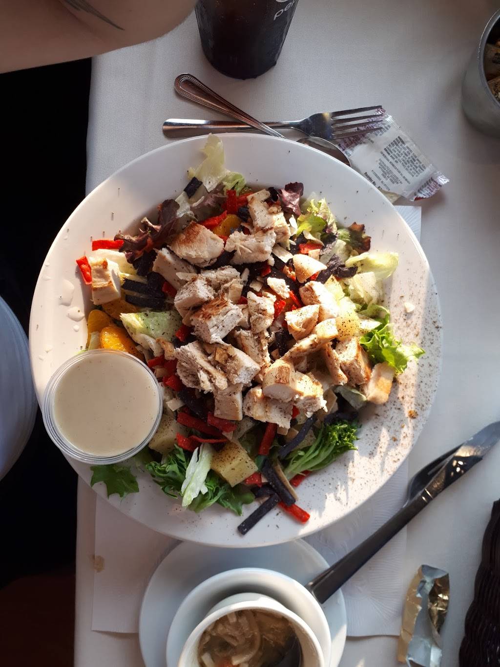 Kavanaughs | Esquire Club | restaurant | 1025 N Sherman Ave, Madison, WI 53704, USA | 6082490193 OR +1 608-249-0193