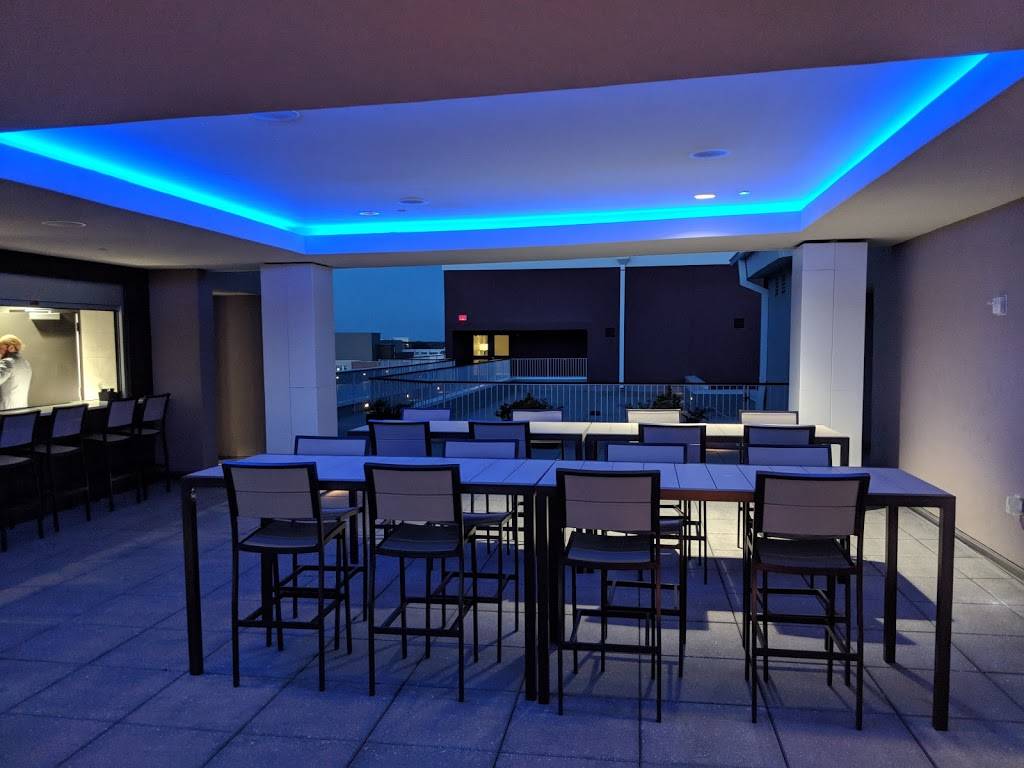 Cloud 9 Rooftop Bar | restaurant | 9 Estell Lee Pl, Wilmington, NC 28401, USA | 9107269227 OR +1 910-726-9227