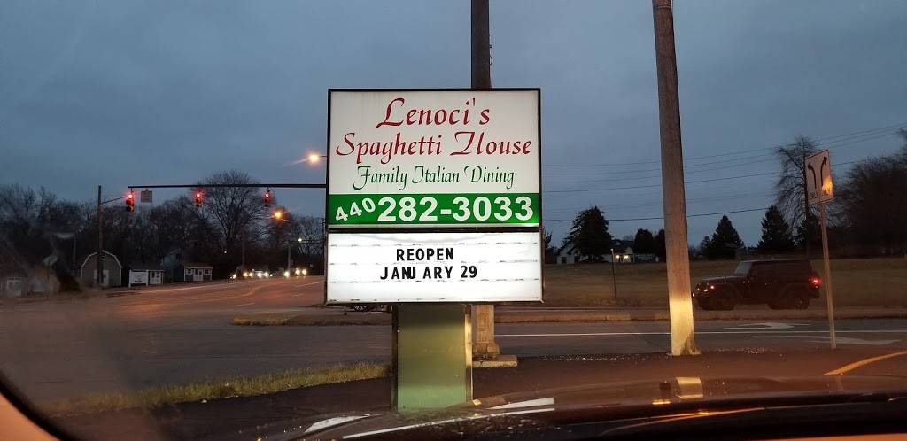 Lenocis Spaghetti House | restaurant | 5520 Oberlin Ave, Lorain, OH 44053, USA | 4402823033 OR +1 440-282-3033