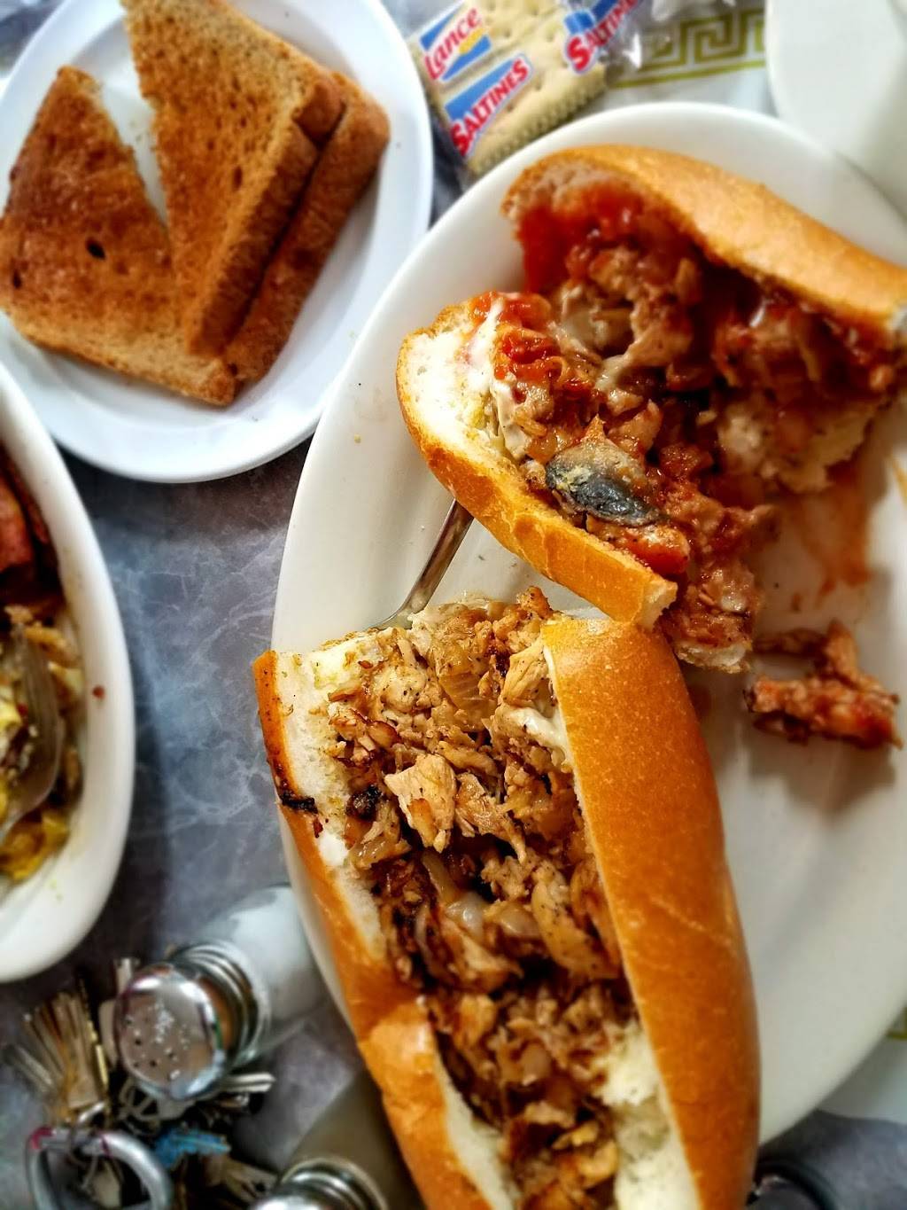 Jeans Luncheonette | restaurant | 2567 West Chester Pike, Broomall, PA 19008, USA | 6103561192 OR +1 610-356-1192