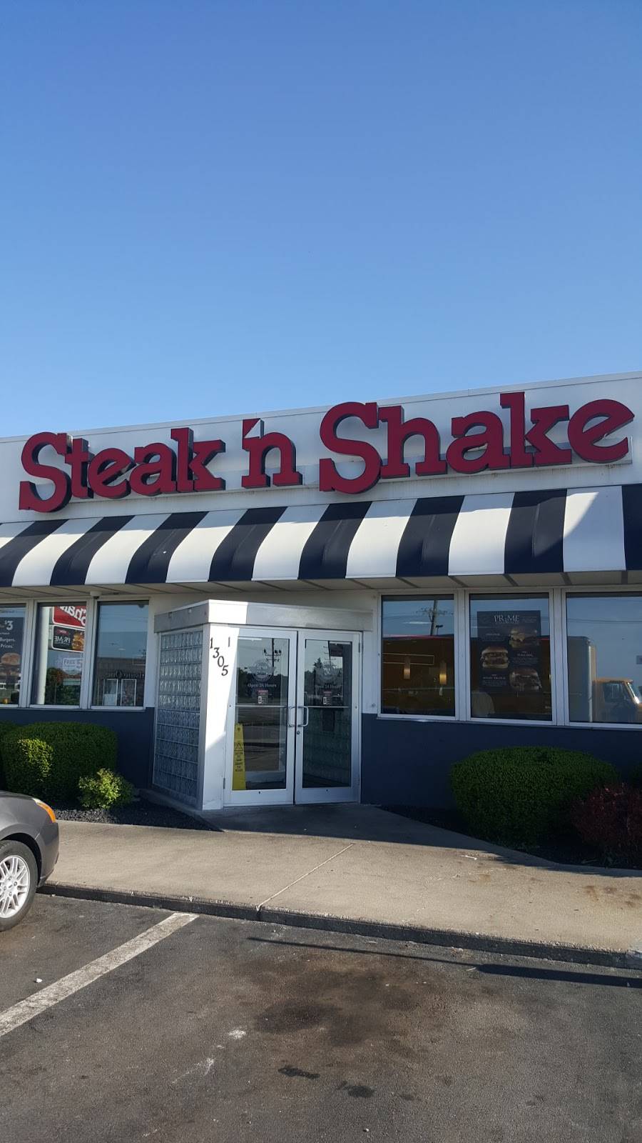 Steak n Shake | restaurant | 1305 Locke Dr, Bourbonnais, IL 60914, USA | 8159325600 OR +1 815-932-5600
