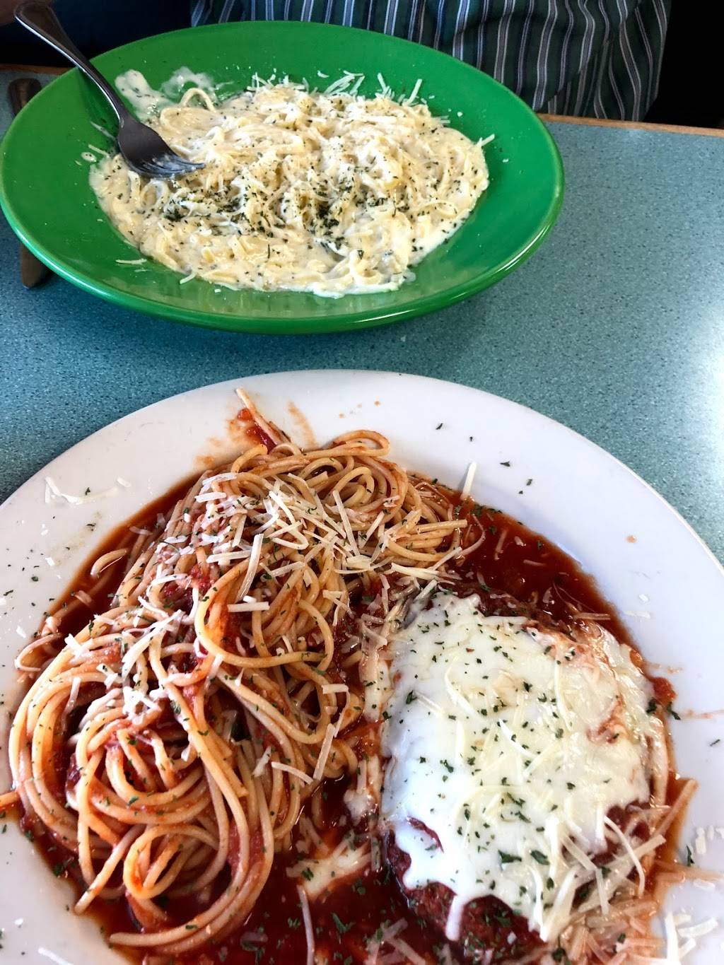 Capricios Pizza | restaurant | 309 Airport Dr, Bird in Hand, PA 17505, USA | 7175179938 OR +1 717-517-9938